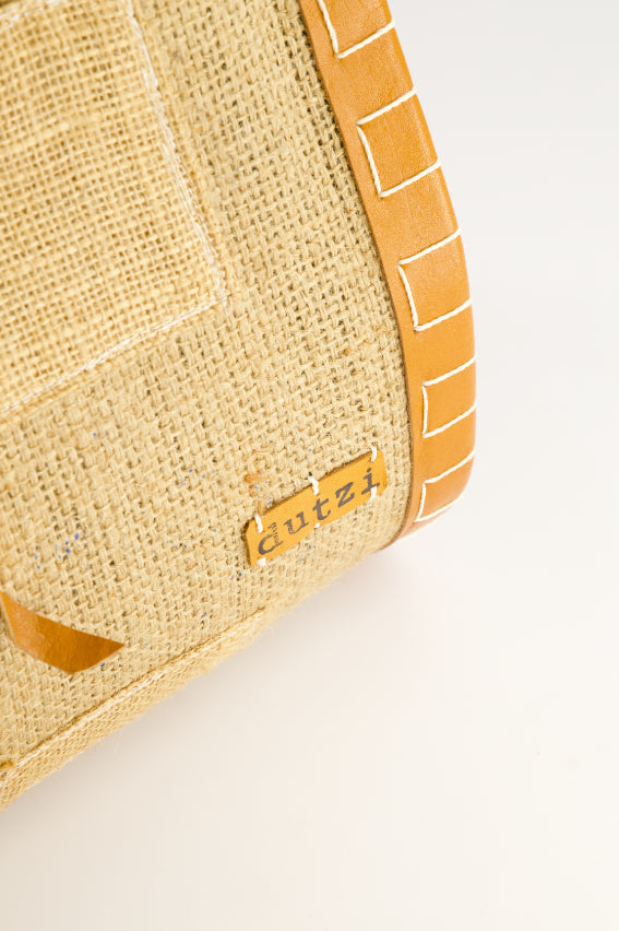 Dropshaped crossbody