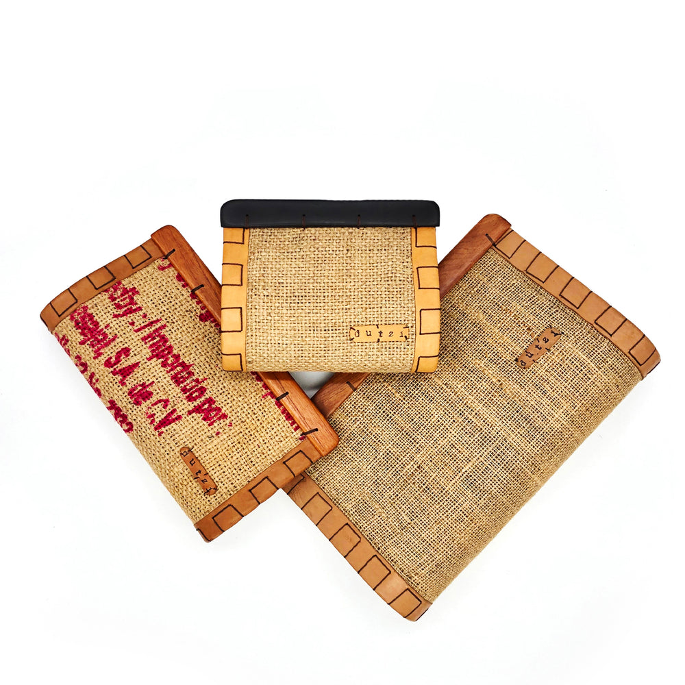 Clutch With Tropical Wood Closure